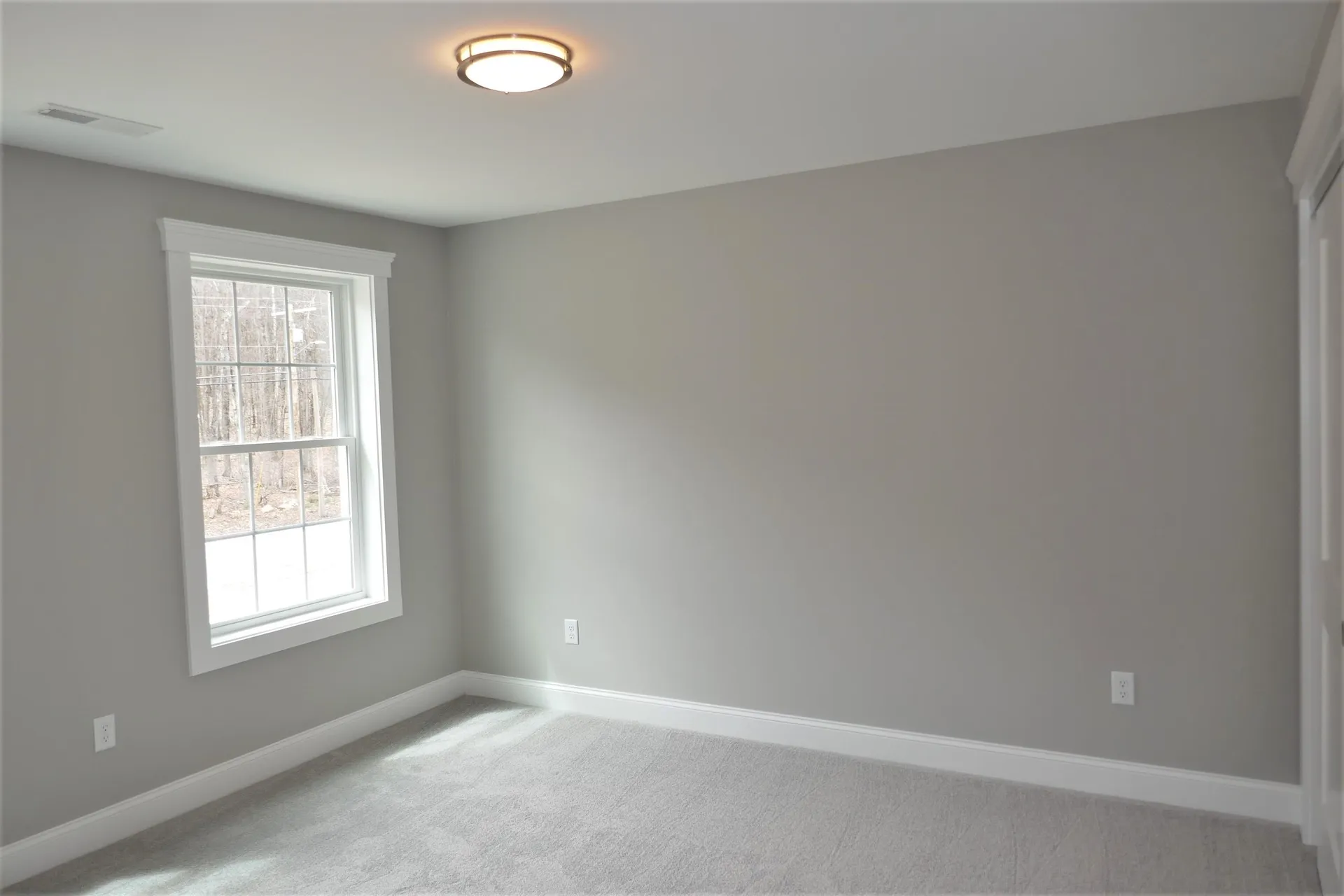 304 Straw Road Manchester NH 03102
