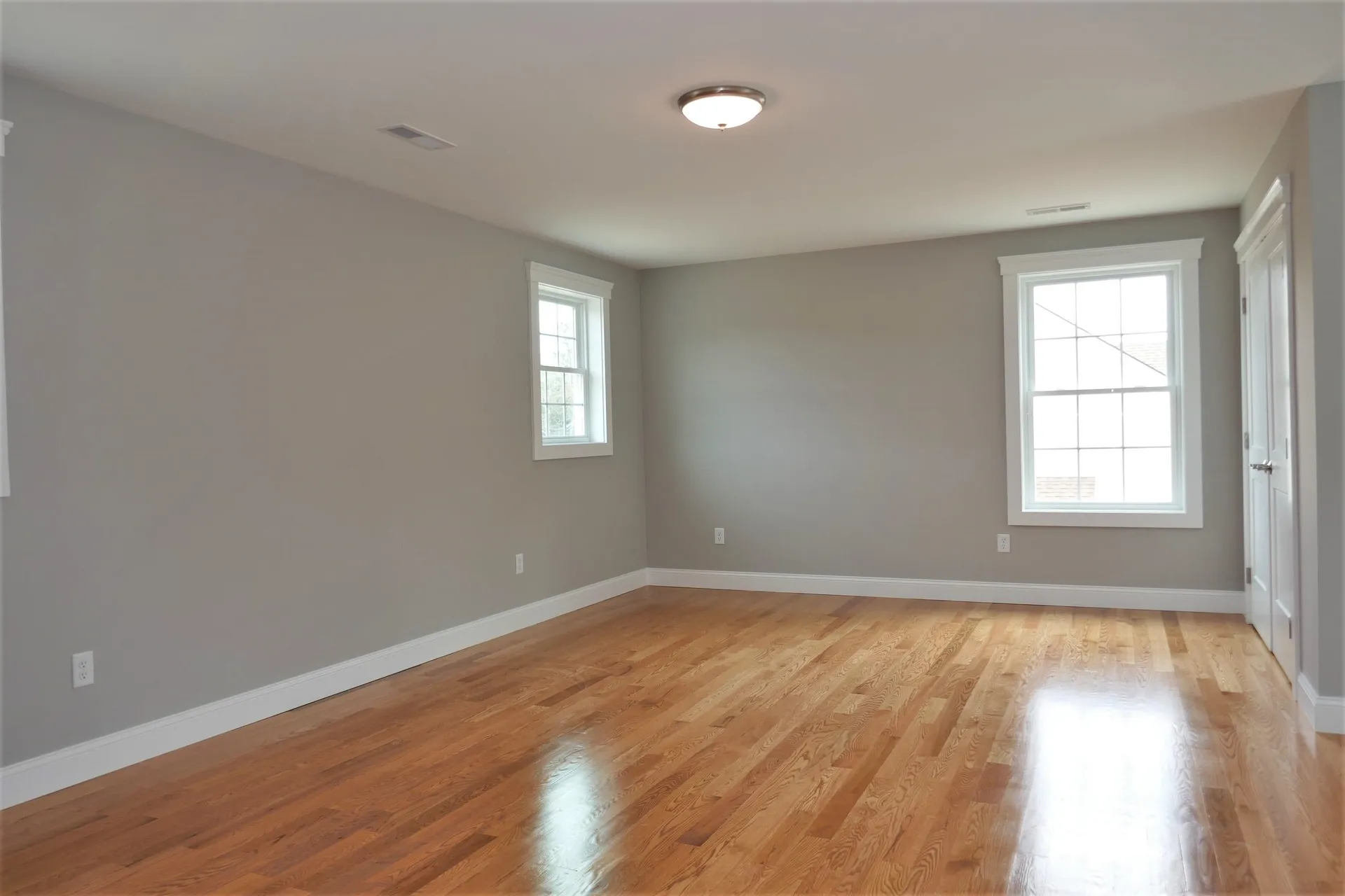 304 Straw Road Manchester NH 03102