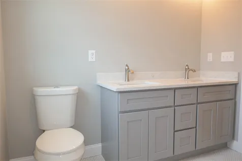 304 Straw Road Manchester NH 03102