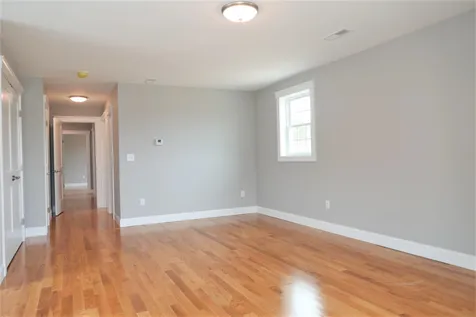 304 Straw Road Manchester NH 03102
