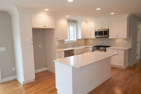 304 Straw Road Manchester NH 03102
