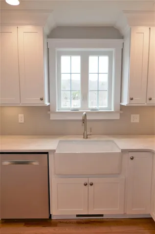 304 Straw Road Manchester NH 03102
