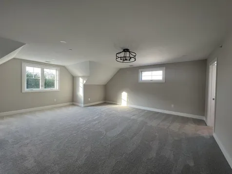 18 Sage Lane Portsmouth NH 03801