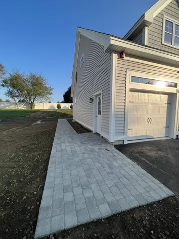 18 Sage Lane Portsmouth NH 03801