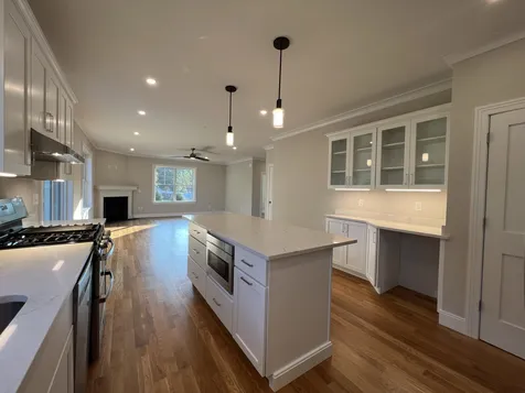 18 Sage Lane Portsmouth NH 03801