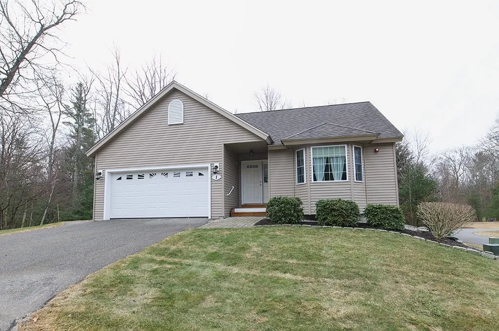 1 Aspen Lane Newton NH 03858