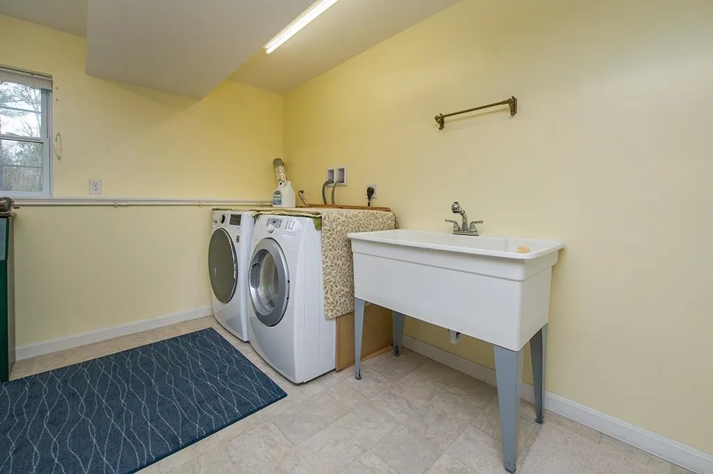 1 Aspen Lane Newton NH 03858