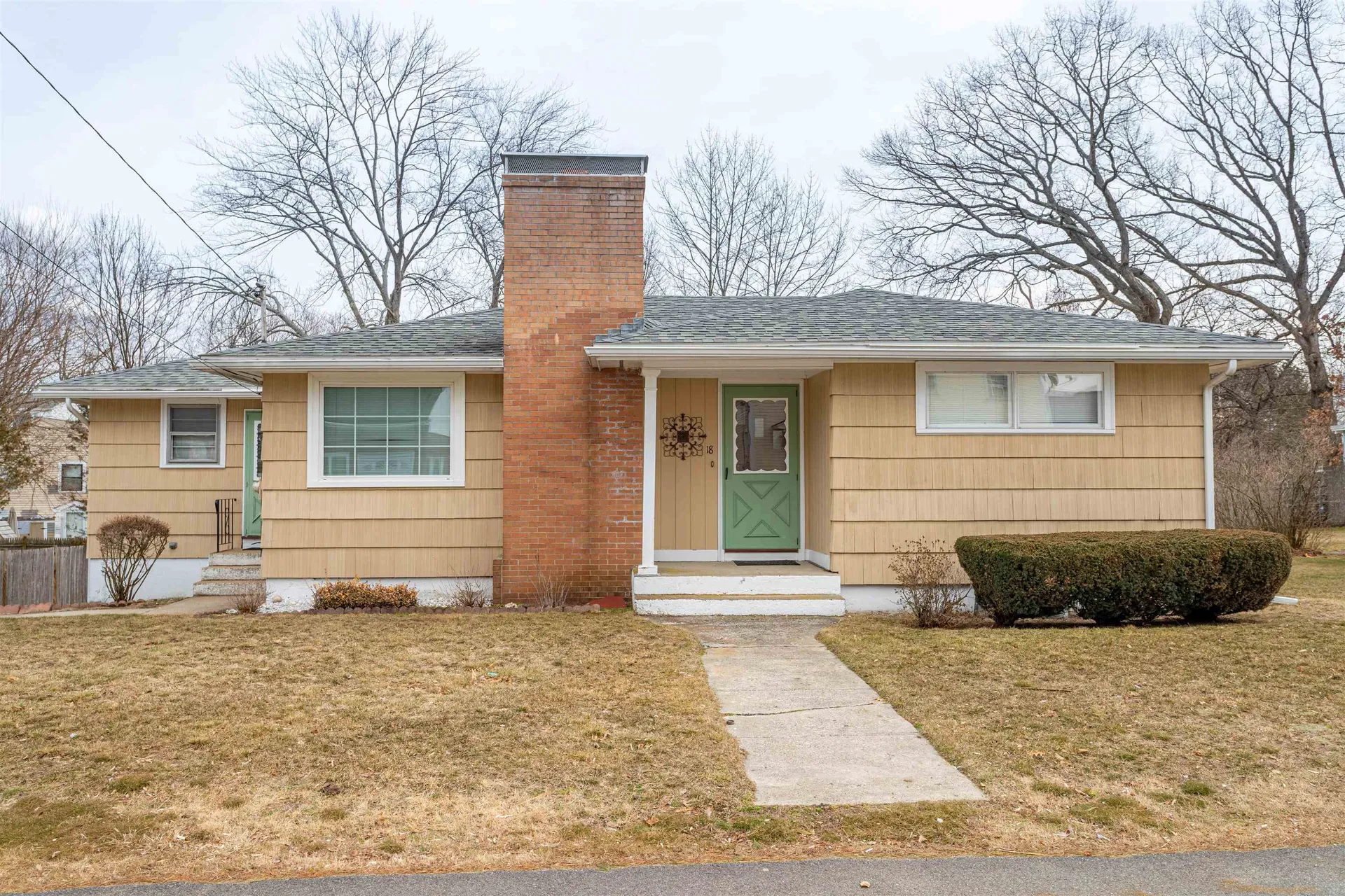 18 Acton Street Nashua NH 03060