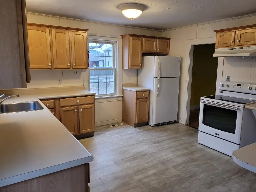 528 Winchester Street Keene NH 03431