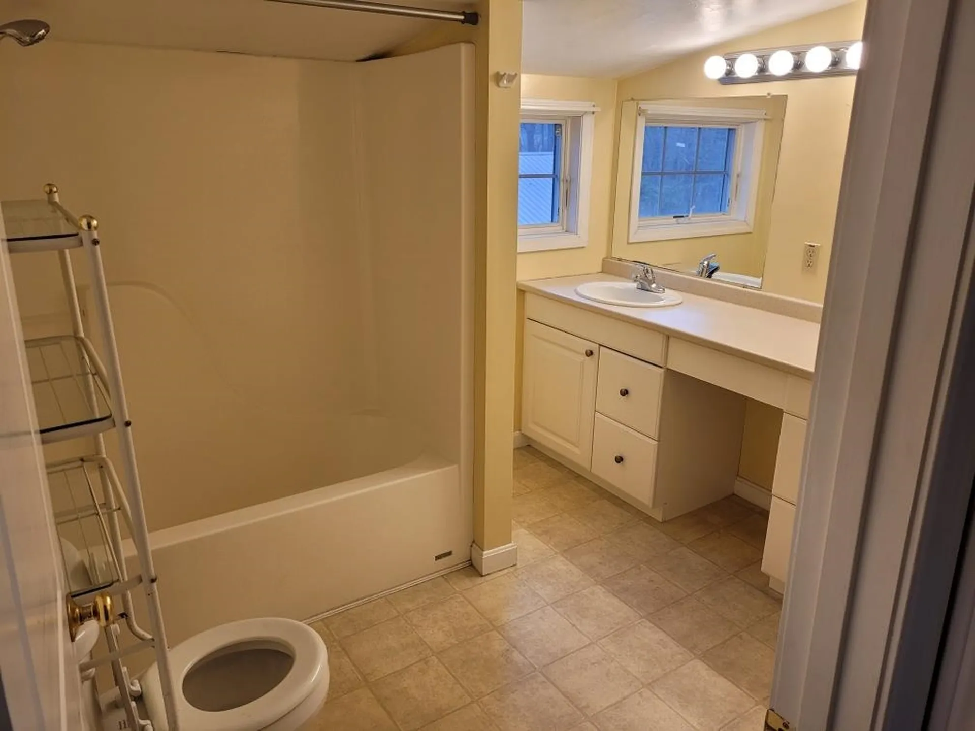 528 Winchester Street Keene NH 03431