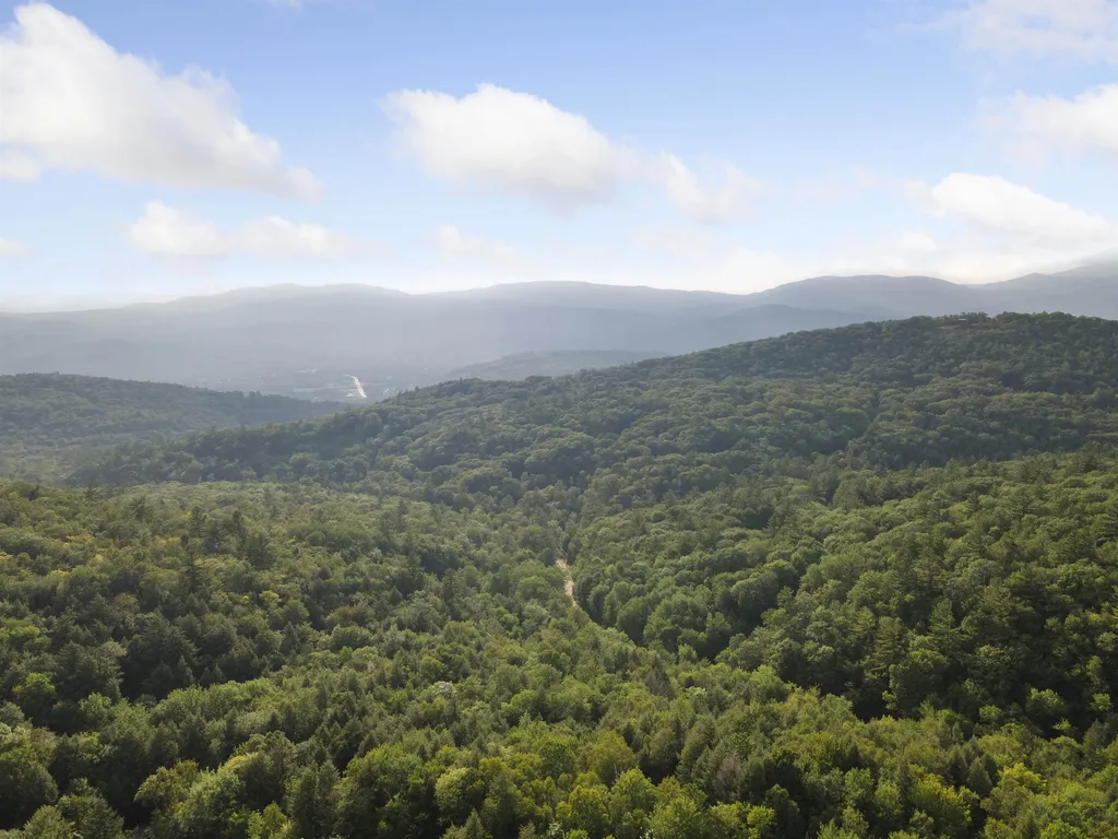 31 Abnaki Trail Campton NH 03223