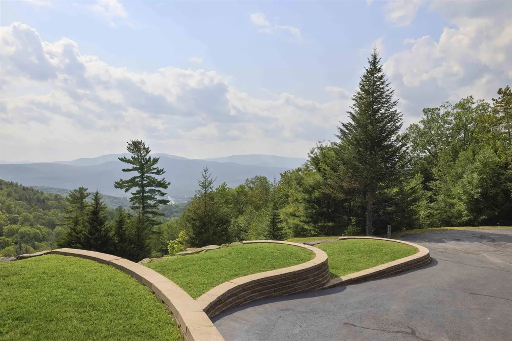 31 Abnaki Trail Campton NH 03223