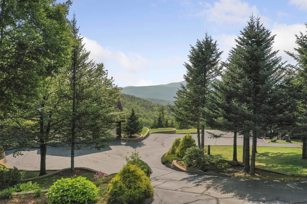 31 Abnaki Trail Campton NH 03223