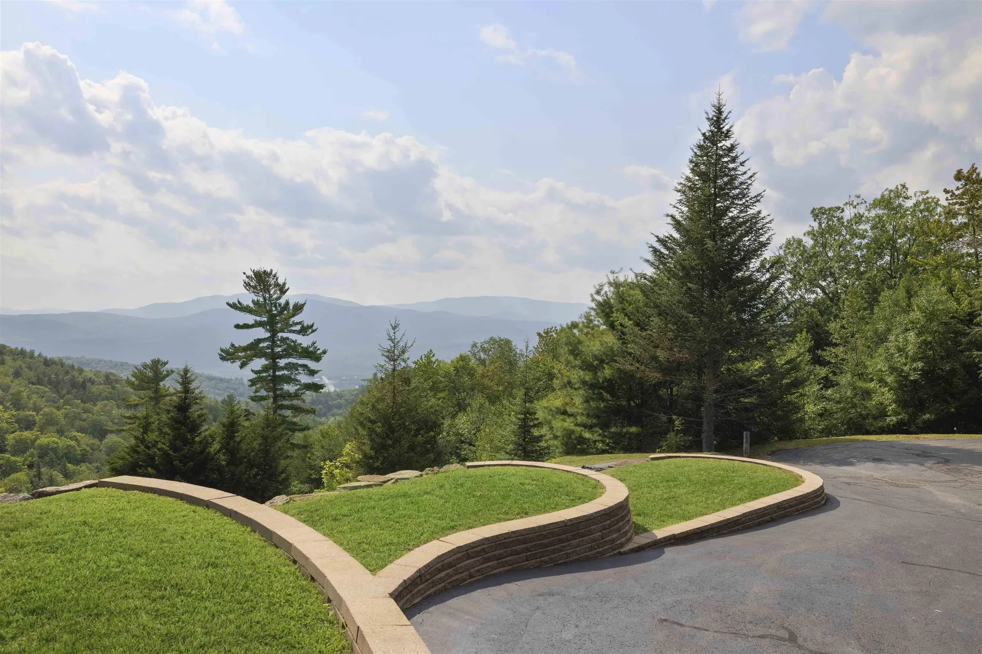 31 Abnaki Trail Campton NH 03223