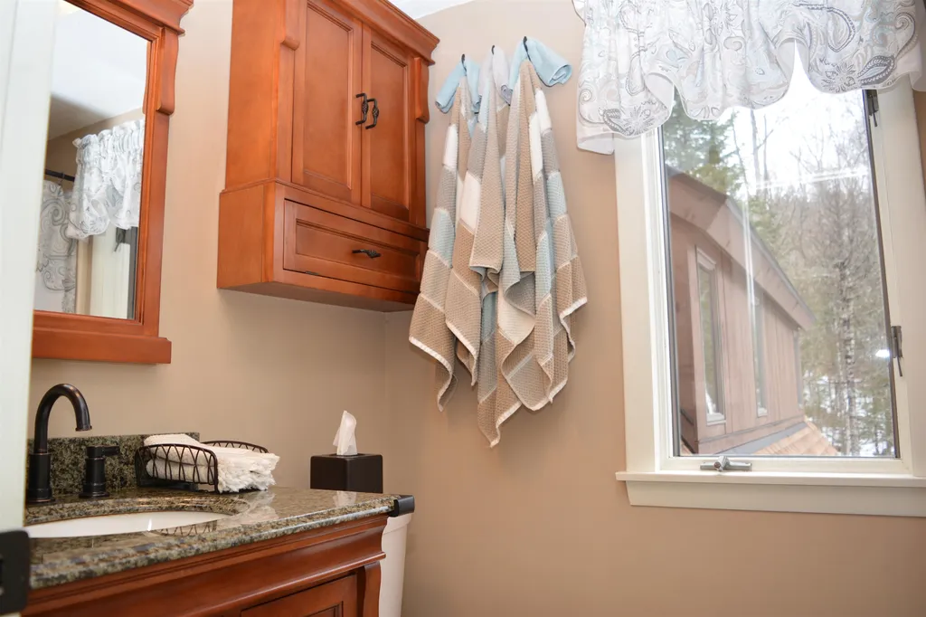 60 College Overlook Grantham NH 03753