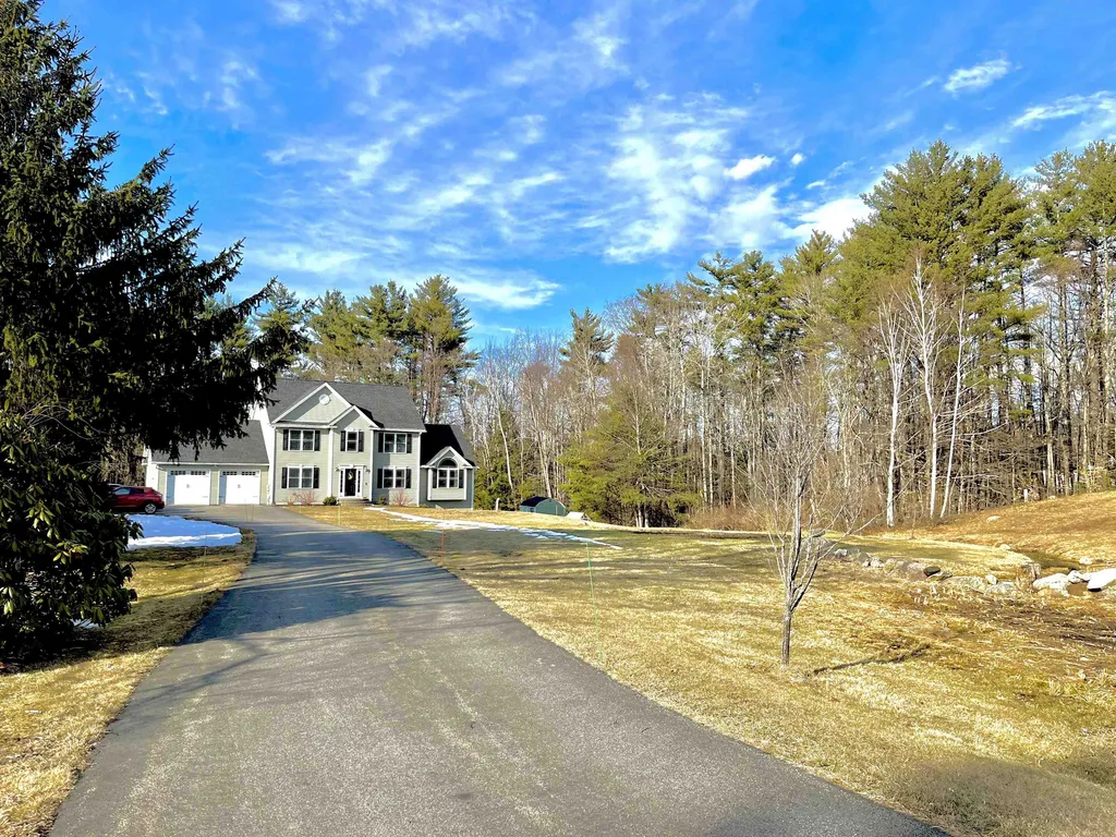 39 Bedford Road New Boston NH 03070