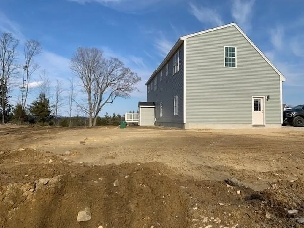72 Flagg Road Loudon NH 03307