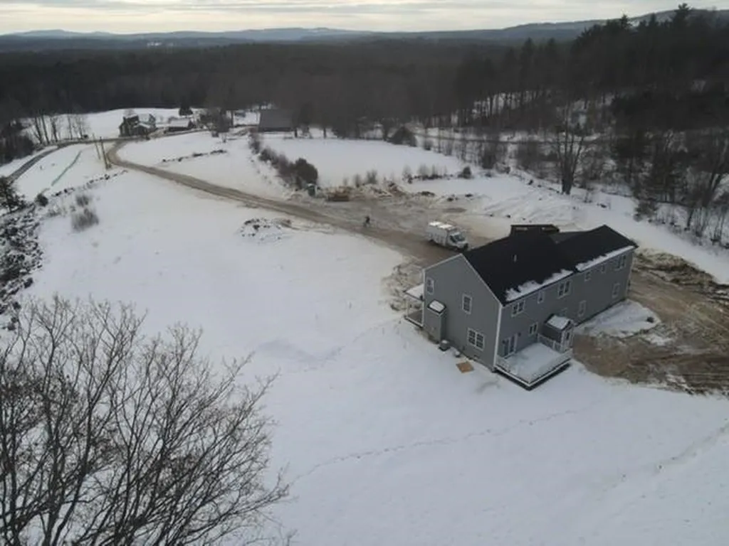 72 Flagg Road Loudon NH 03307