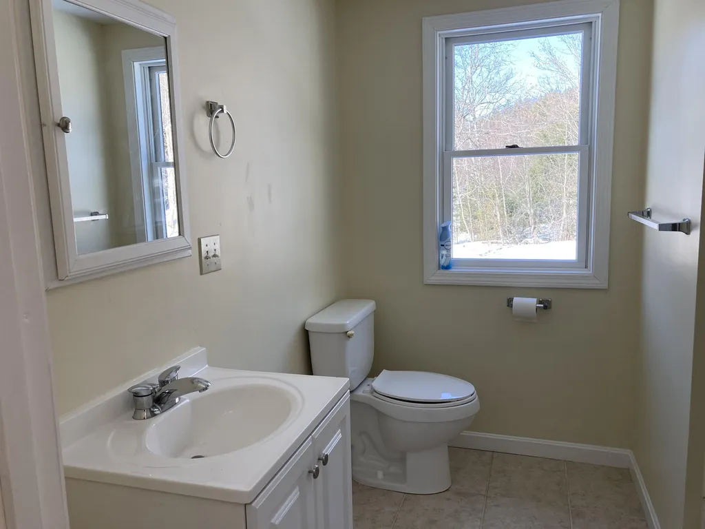 9 Tunnel Road Grafton NH 03240