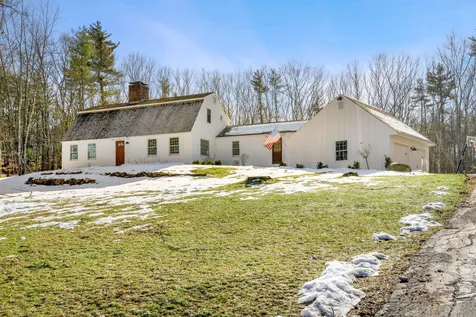 13 Darby Lane Bedford NH 03110