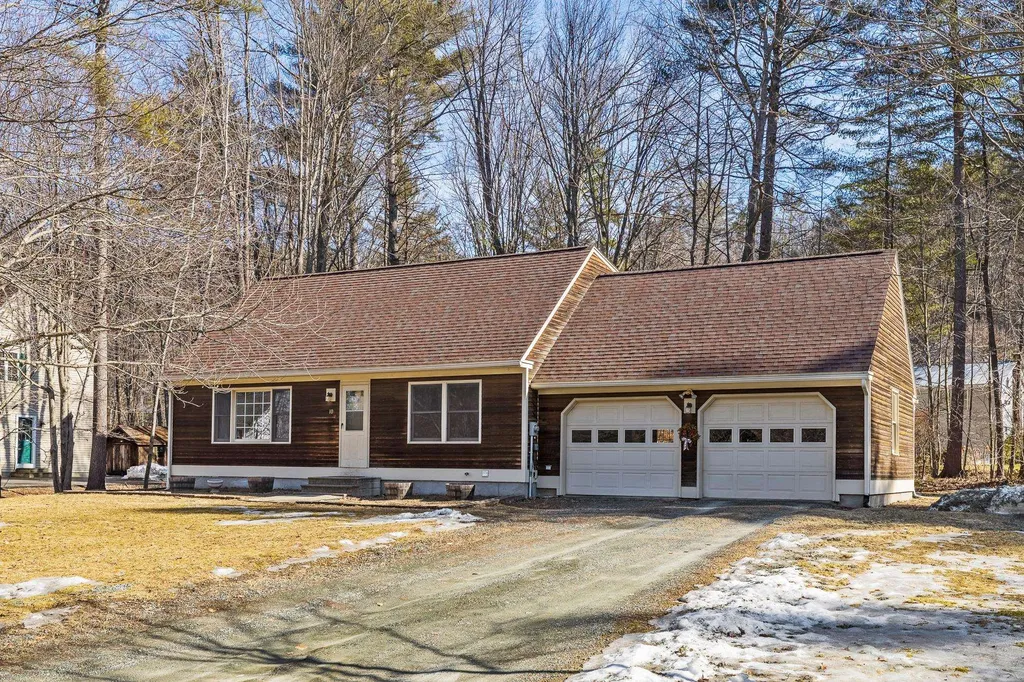 10 Cottage Circle Lebanon NH 03784