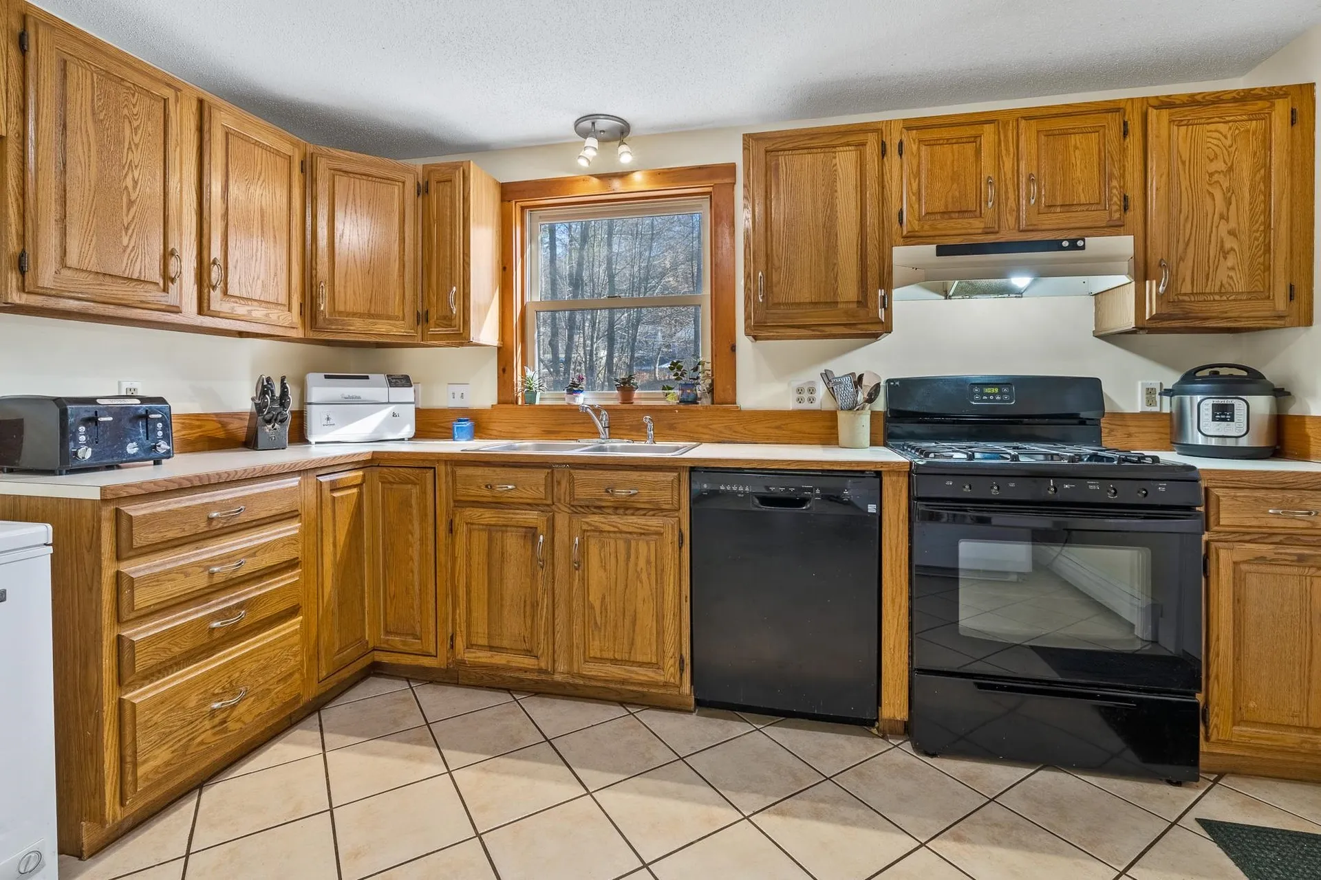 10 Cottage Circle Lebanon NH 03784