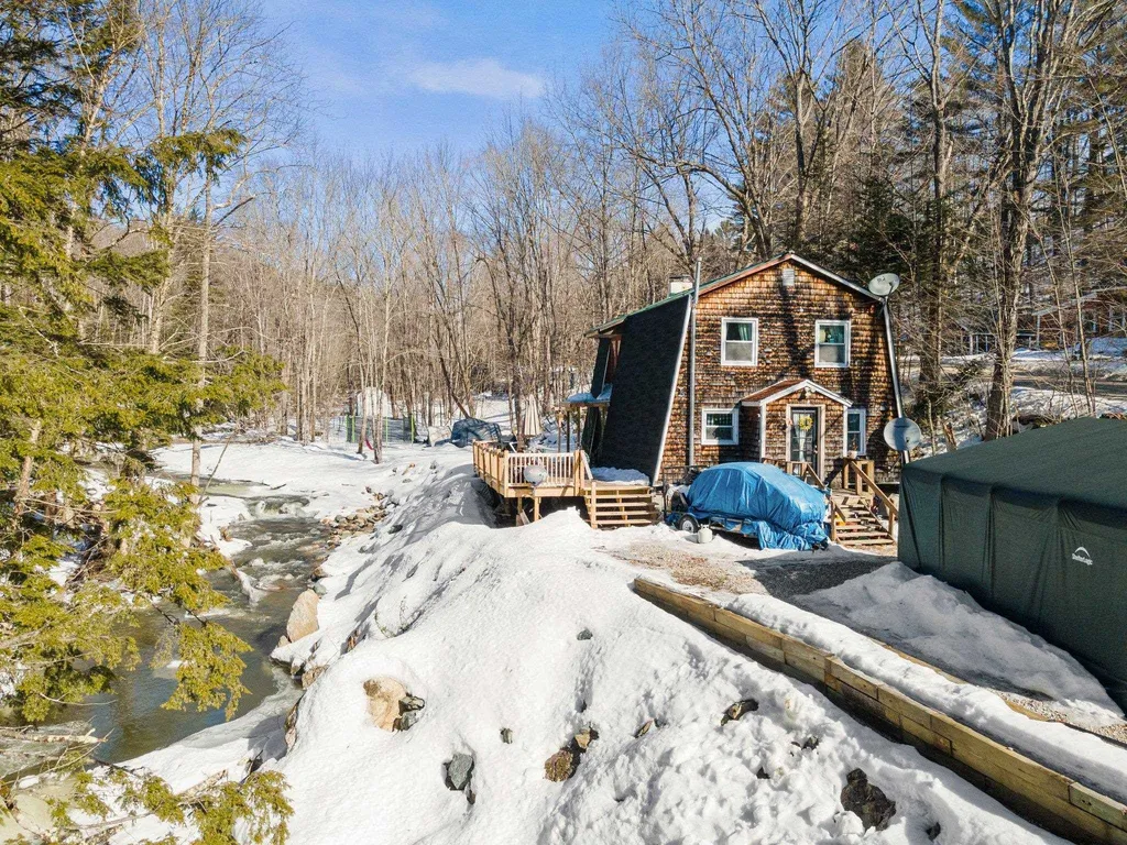 17 New Colony Road Orange NH 03741