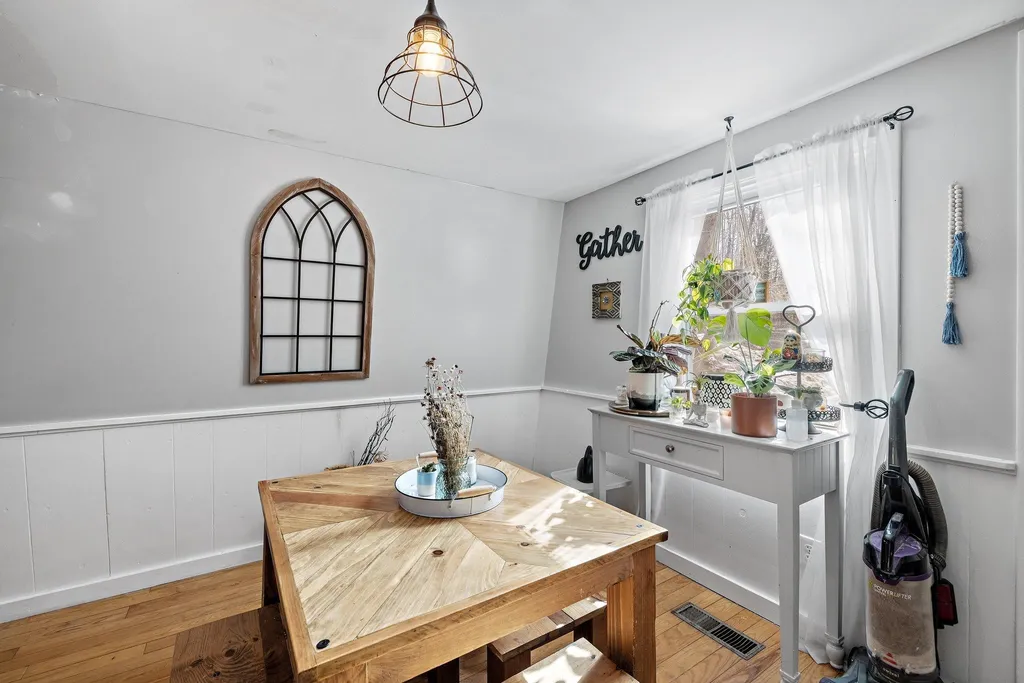 17 New Colony Road Orange NH 03741