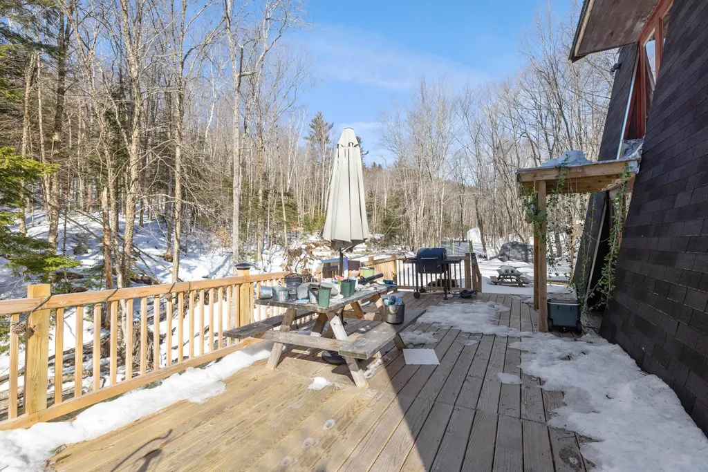 17 New Colony Road Orange NH 03741
