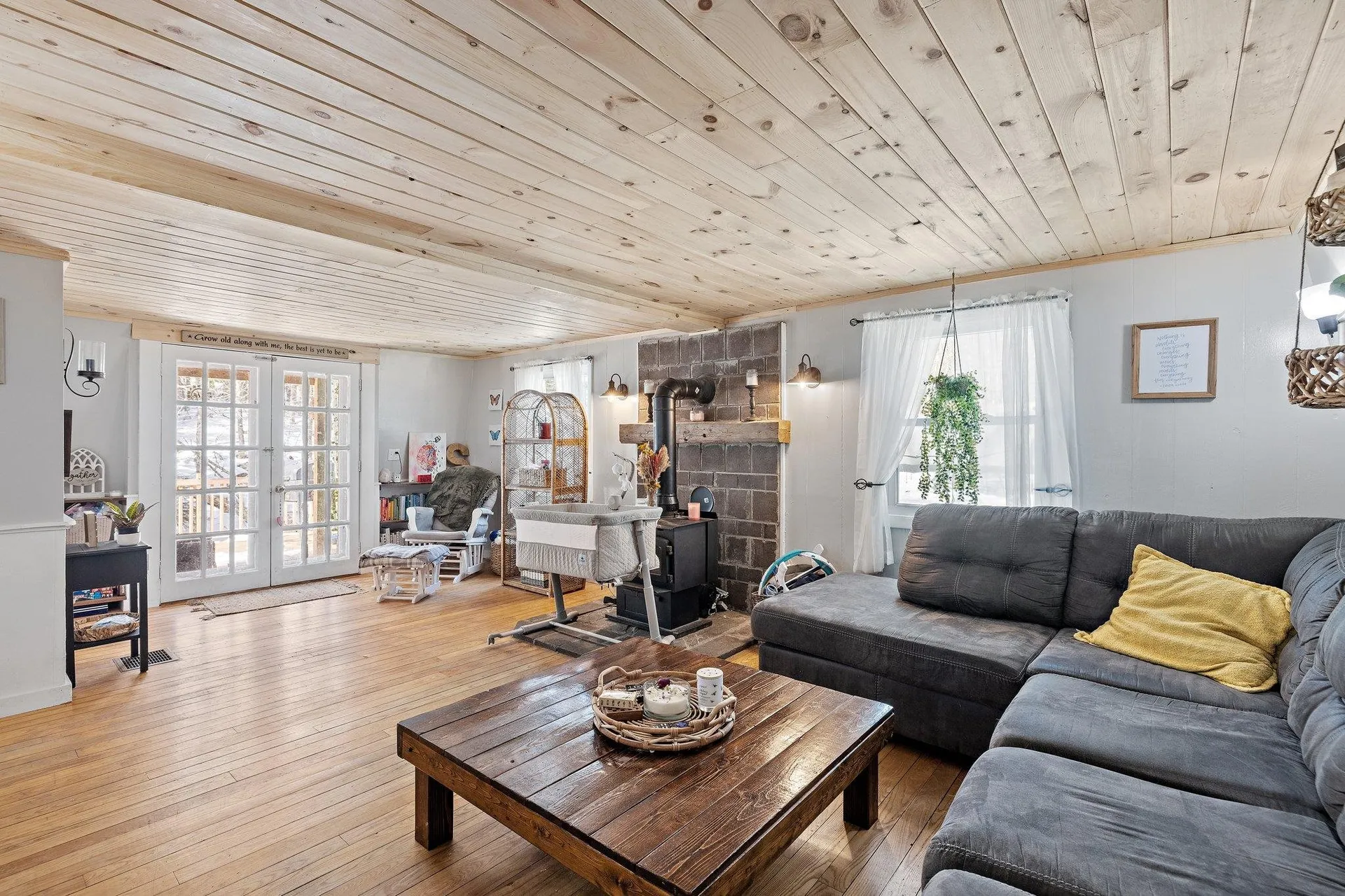 17 New Colony Road Orange NH 03741