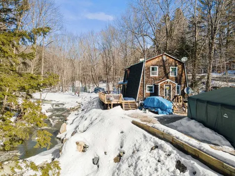 17 New Colony Road Orange NH 03741