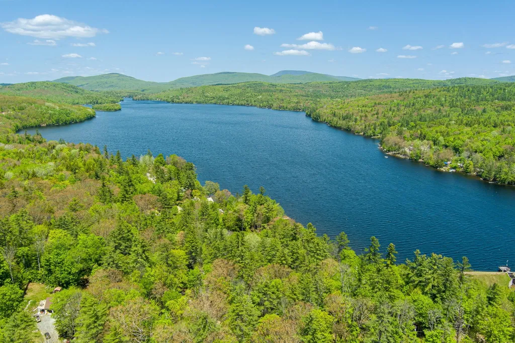 13 Kilton Road Canaan NH 03741