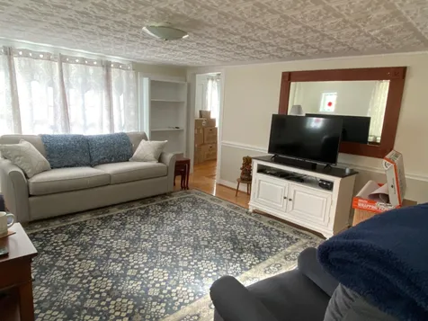 217 Pine Hill Road Nashua NH 03063