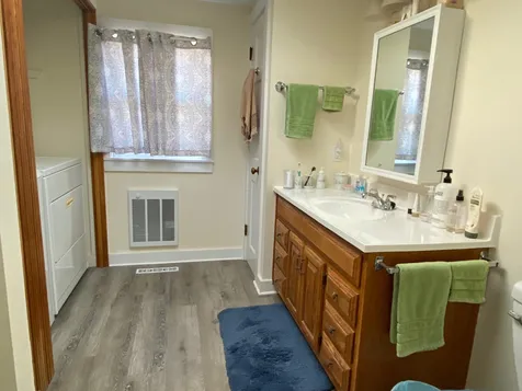 217 Pine Hill Road Nashua NH 03063