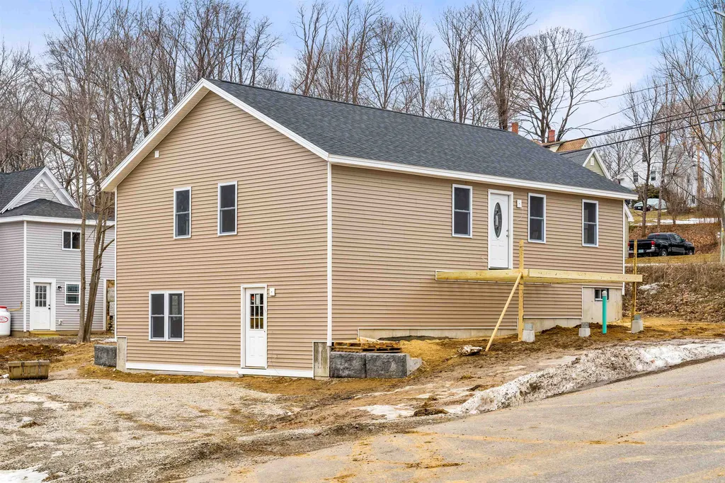 46 Clark Street Pittsfield NH 03263