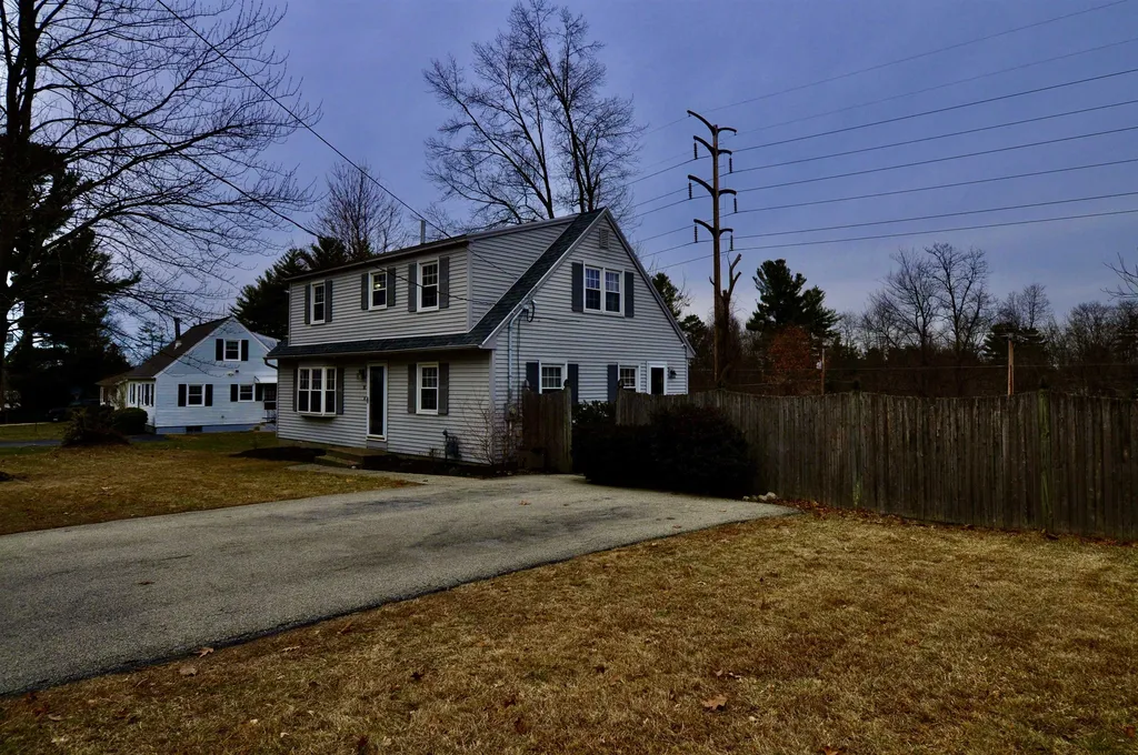 14 Timberline Drive Nashua NH 03062