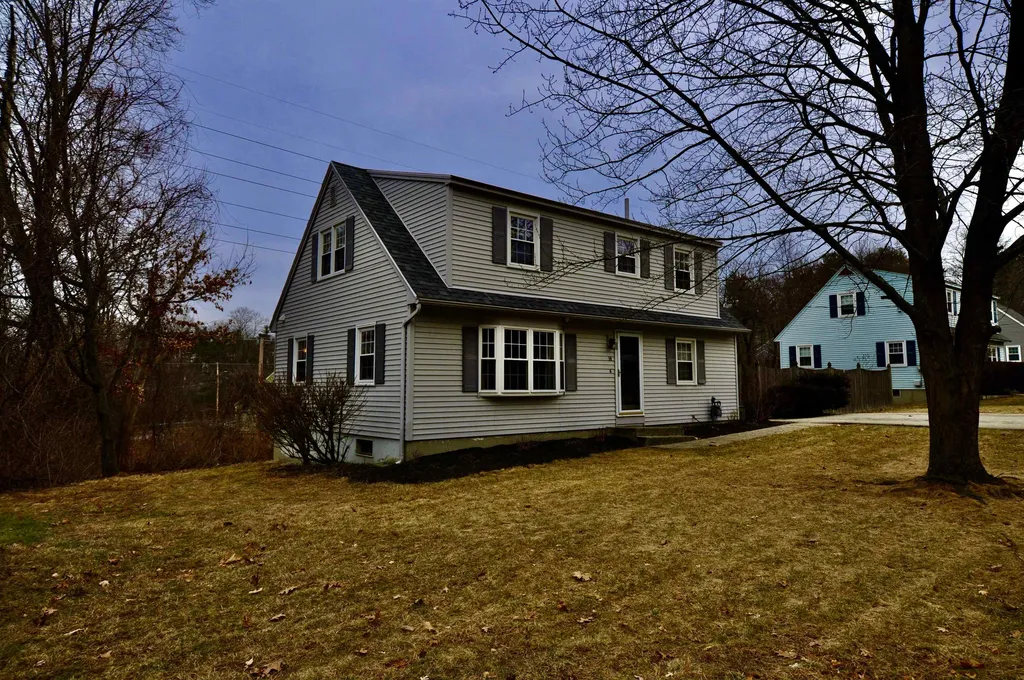 14 Timberline Drive Nashua NH 03062