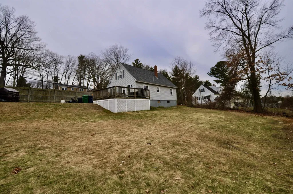 14 Timberline Drive Nashua NH 03062