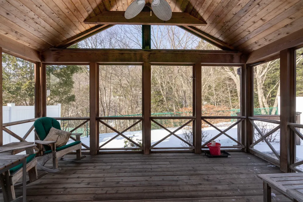 82 Palisades Street Stowe VT 05672