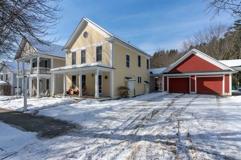 82 Palisades Street Stowe VT 05672