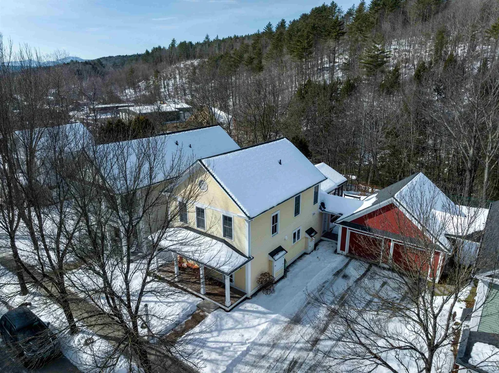 82 Palisades Street Stowe VT 05672