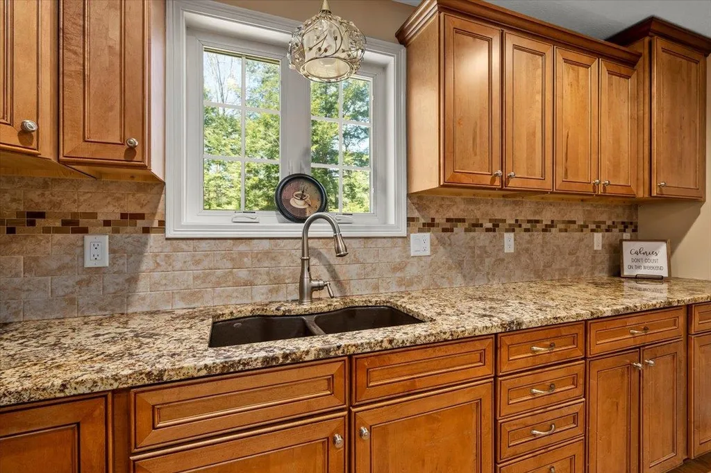 164 Bartlett Drive Weare NH 03281