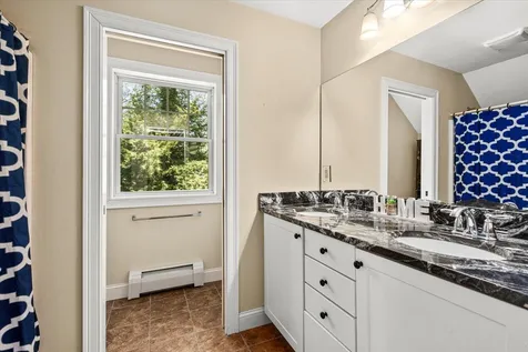 164 Bartlett Drive Weare NH 03281