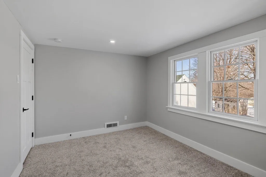 239 North Main Street Wolfeboro NH 03894