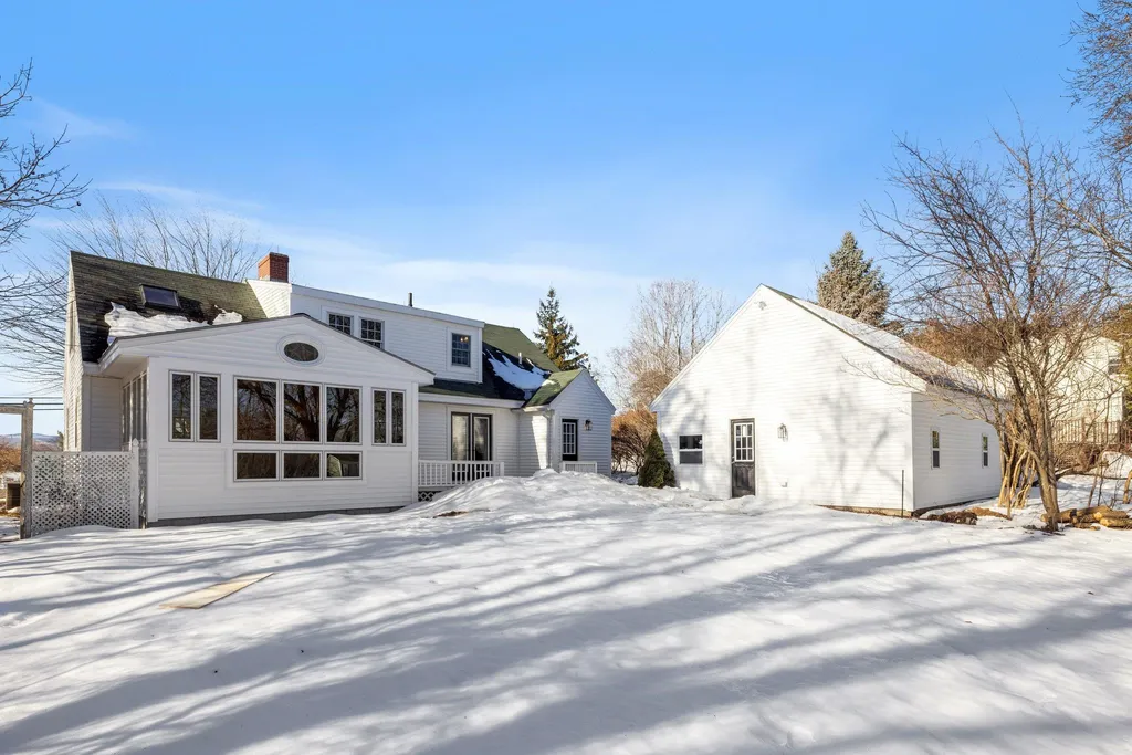 239 North Main Street Wolfeboro NH 03894