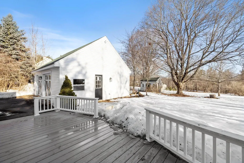 239 North Main Street Wolfeboro NH 03894