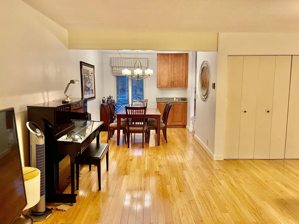 106 Brook Hollow Hanover NH 03755