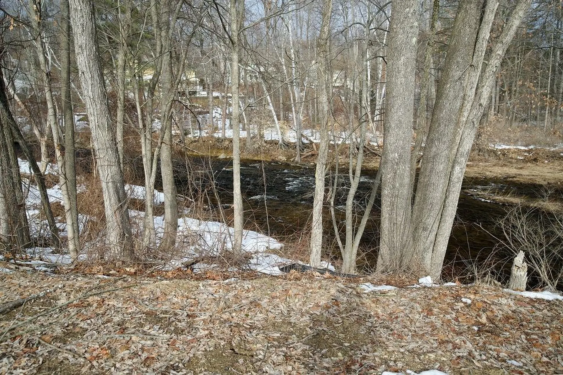 12 River Road New Boston NH 03070