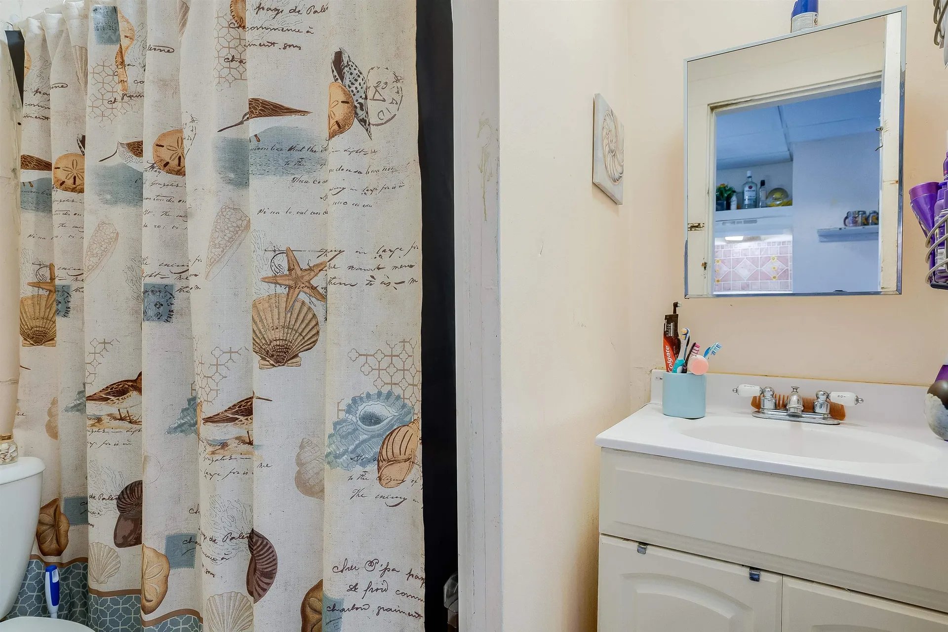23 Ash Street Nashua NH 03060