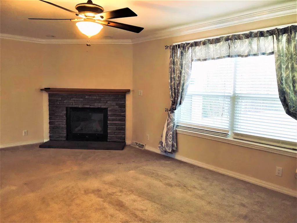 35 Sawmill Ridge Sandown NH 03873